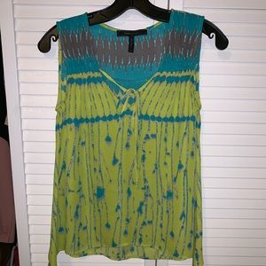 XS BCBG green pattern tank blouse. Tie neck